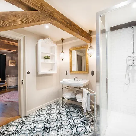 Le Clos Marguerite - *